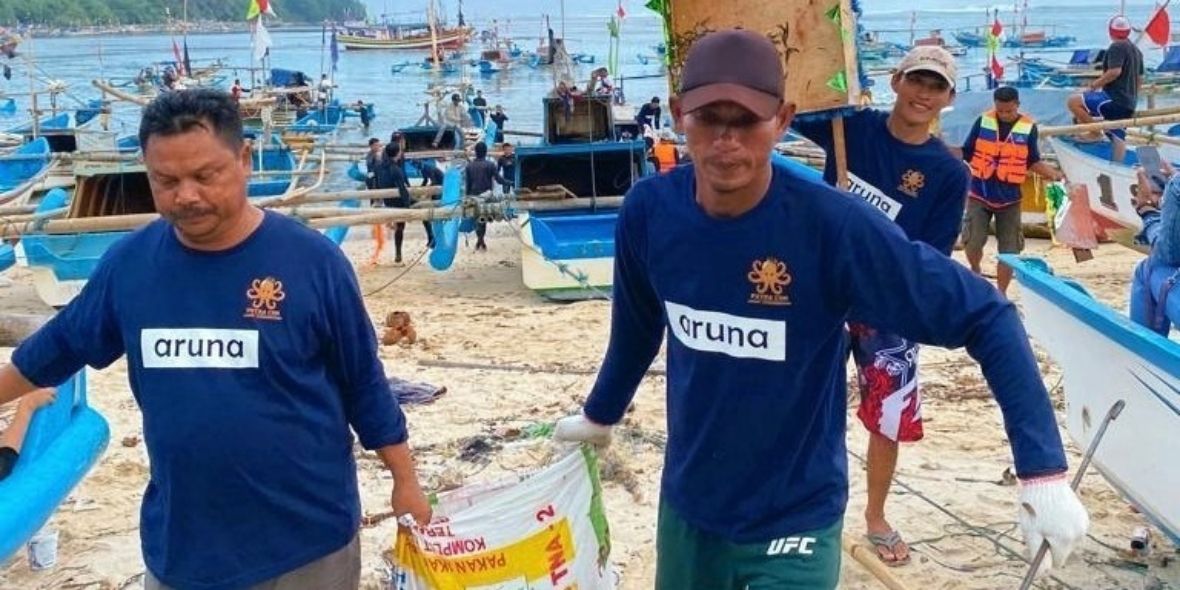 Bersih Pantai dan Laut di Ujung Genteng: Nilai Kebersamaan dan Kepedulian terhadap Lingkungan